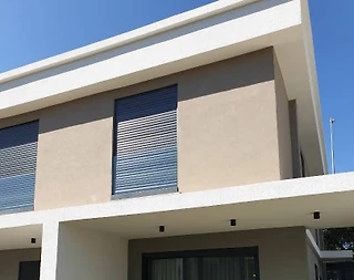 İzmir Çeşme'de Muhteşem Doğa Manzaralı, 6 Kişilik, Çocuk Oyun Alanlı Modern Villa - 1
