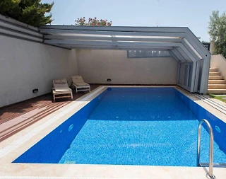 İzmir Çeşme'de Merkezi Konumda, Isıtmalı Havuzlu, Lüks Villa - 5