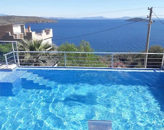 İzmir Dikili'de Kalabalık Ailelere Uygun, Özel Havuzlu, Konforlu Villa - 1