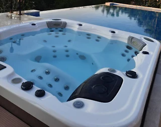 İzmir Selçuk'ta Yeşillikler İçinde, Özel Havuzlu, Jakuzili, Taş Villa - 2