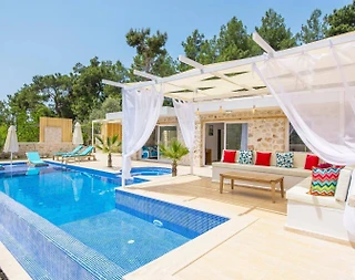 Kaş İslamlar'da Çekirdek Ailelere Uygun, Özel Havuzlu, Modern Villa - 4