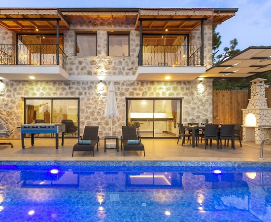 Kaş İslamlar'da Otantik Tasarımlı, Özel Havuzlu, Taş Villa - 1