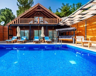 Kaş İslamlar'da Ahşap Tasarımlı, Özel Havuzlu, 2+1 Villa - 1