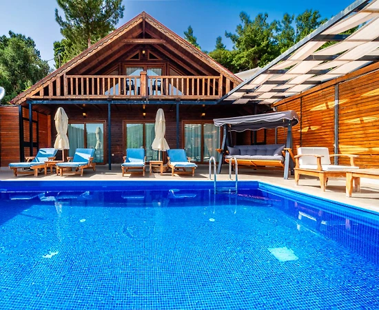 Kaş İslamlar'da Ahşap Tasarımlı, Özel Havuzlu, 2+1 Villa - 1