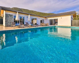 Kaş Sarıbelen'de Şehirden Uzakta, Özel Havuzlu, Kiralık Villa - 2