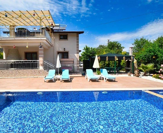 Fethiye Kayaköy'de Sakin Konumda, Özel Havuzlu, Kiralık Villa - 1