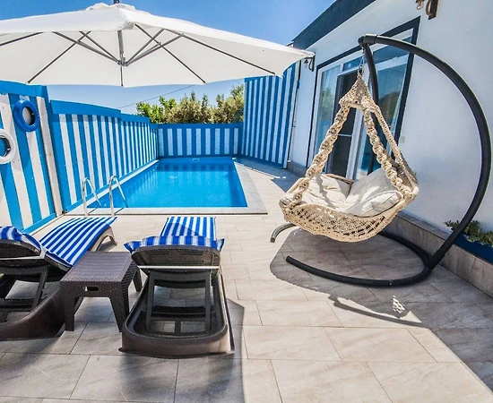 Kaş İslamlar'da Sakin Konumda, Özel Havuzlu, Balayı Villası - 1