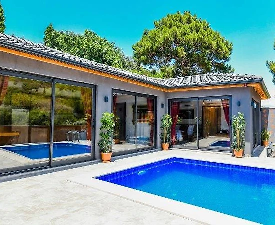 Kaş Gelemiş'te Sakin Konumda, Özel Havuzlu, Jakuzili Balayı Villası - 1