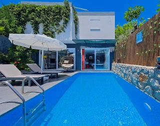 Kaş Üzümlü'de Balayı Çiftlerine Uygun, Özel Havuzlu, Jakuzili Villa - 4