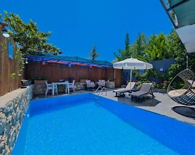 Kaş Üzümlü'de Balayı Çiftlerine Uygun, Özel Havuzlu, Jakuzili Villa - 2