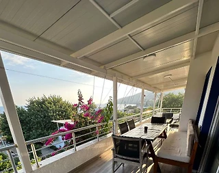 Bodrum'da Denize Sıfır Konumda, Jakuzili, Konforlu Suit - 1