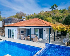 Kaş Sarıbelen'de Doğa İle İç İçe, Özel Havuzlu, 2+1 Villa - 3