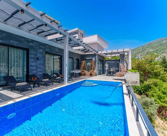 Kaş İslamlar'da Dağ ve Orman Manzaralı, Özel Havuzlu, 2+1 Villa - 1