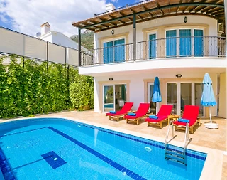 Kaş Kalkan'da Merkezi Konumda, Özel Havuzlu, Manzaralı Villa - 2
