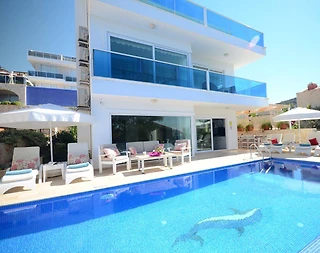 Kaş Kalkan'da Merkezi Konumda, Özel Havuzlu, Jakuzili Villa - 1