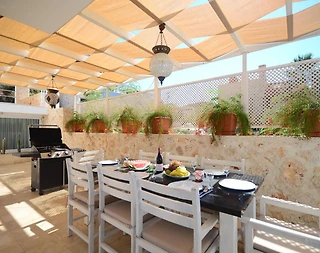 Kaş Kalkan'da Merkezi Konumda, Özel Havuzlu, Jakuzili Villa - 3