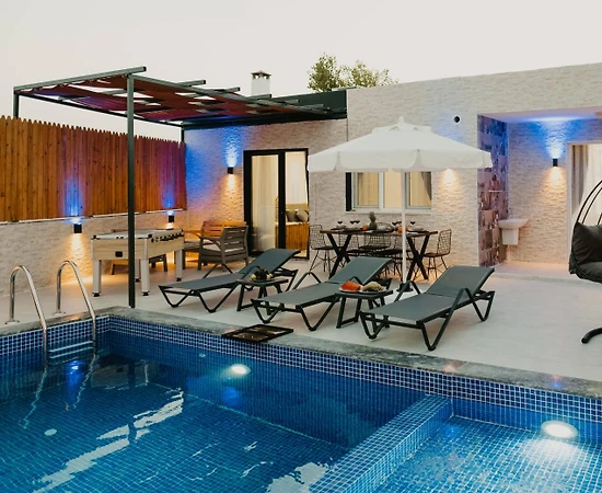 Kaş Ova'da Nezih Konumda, Özel Havuzlu, Konforlu Villa - 1