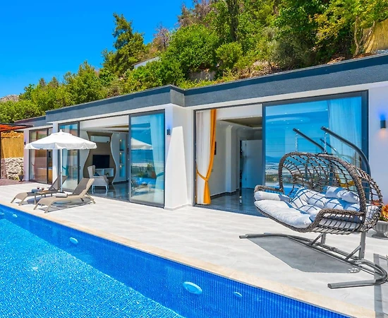 Kaş Üzümlü'de Balayı Çiftlerine Uygun, Özel Havuzlu, Ferah Villa - 1