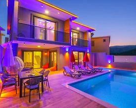 Kaş Bayındır'da Müthiş Doğa Manzaralı, Özel Havuzlu, Kiralık Villa - 2