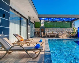 Kaş Yeşilköy'de Sakin Konumda, Özel Havuzlu, Jakuzili Villa - 3