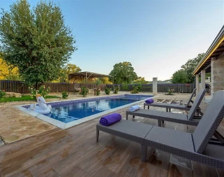 Kaş Ahlatlı'da Sakin Konumda. Özel Havuzlu, Jakuzili, Taş Villa - 4