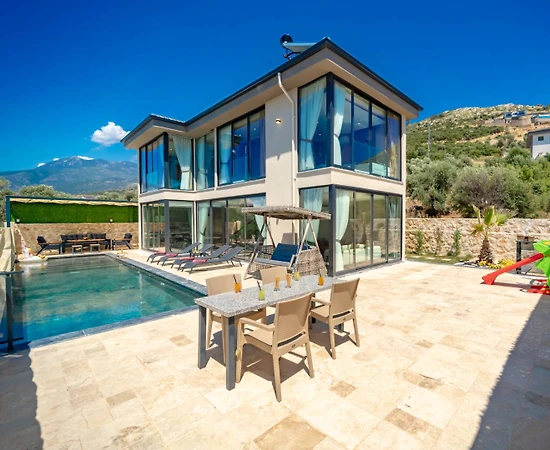 Kaş Yeşilköy'de Doğa ve Dağ Manzaralı, Özel Havuzlu, Kiralık Villa - 1