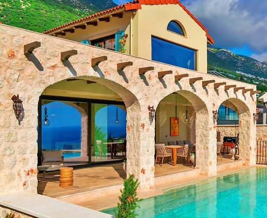 Kaş Kalkan'da Muhteşem Mimariye Sahip, Özel Havuzlu, Konforlu Villa - 1