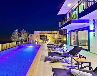 Kaş Gökseki'de Muhteşem Manzaralı, Özel Havuzlu, Kiralık Villa - 5