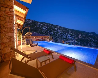 Kaş İslamlar'da Doğa İçerisinde, Sonsuzluk Havuzlu, Kiralık Villa - 3