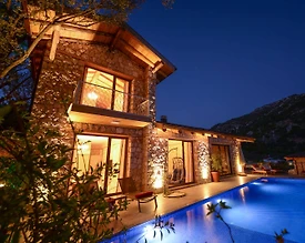 Kaş İslamlar'da Doğa İçerisinde, Sonsuzluk Havuzlu, Kiralık Villa - 2