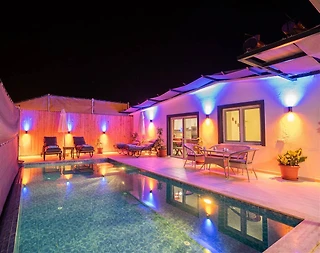Kaş Bezirgan'da Doğa ile İç İçe, Özel Havuzlu, Jakuzili Villa - 3
