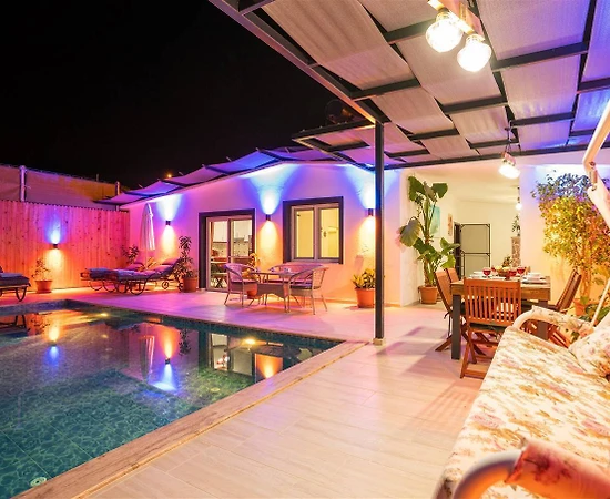 Kaş Bezirgan'da Doğa ile İç İçe, Özel Havuzlu, Jakuzili Villa - 1
