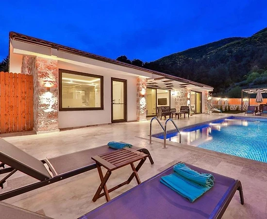 Kaş Hacıoğlan'da Doğanın Kucağında, Özel Havuzlu, Konforlu Villa - 1