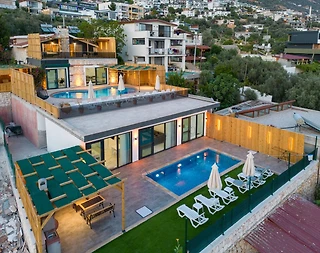 Kaş Bezirgan'da Modern Tasarımlı, Özel Havuzlu, Konforlu Villa - 2