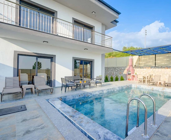 Muğla Seydikemer'de Doğa İçerisinde, Özel Havuzlu, Jakuzili Villa - 1