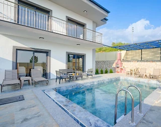 Muğla Seydikemer'de Doğa İçerisinde, Özel Havuzlu, Jakuzili Villa - 1