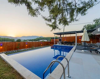 Kaş Kınık'ta Sessiz Doğada, Özel Havuzlu, Kiralık Villa - 2