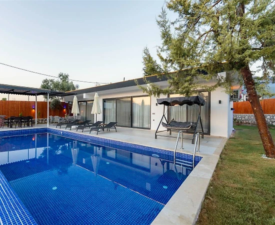 Kaş Kınık'ta Sessiz Doğada, Özel Havuzlu, Kiralık Villa - 1