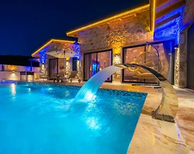 Kaş Yeşilköy'de Sakin Konumda, Özel Havuzlu, Konforlu Villa  - 3