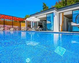 Kaş Üzümlü'de Balayı Çiftlerine Uygun, Özel Havuzlu, Ferah Villa - 2