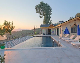 Muğla Seydikemer'de Huzurlu Doğada, Özel Havuzlu, Taş Villa - 1
