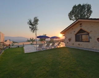 Muğla Seydikemer'de Huzurlu Doğada, Özel Havuzlu, Taş Villa - 5