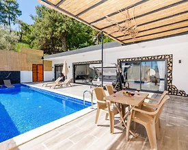 Kaş İslamlar'da Muhteşem Tasarımlı, Özel Havuzlu, Şık Villa - 2