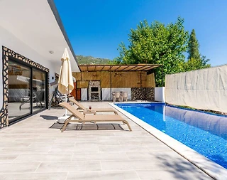 Kaş İslamlar'da Muhteşem Tasarımlı, Özel Havuzlu, Şık Villa - 5