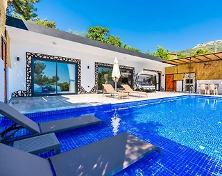 Kaş İslamlar'da Muhteşem Tasarımlı, Özel Havuzlu, Şık Villa - 1