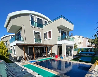 Antalya Serik'te Doğa ile İç İçe, Özel Havuzlu, Konforlu Villa - 1