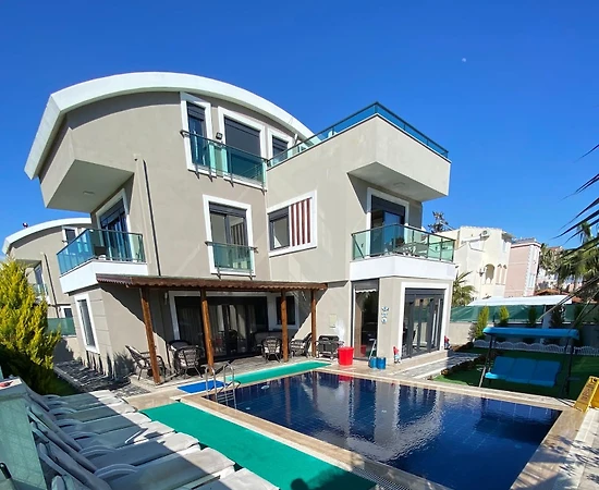 Antalya Serik'te Doğa ile İç İçe, Özel Havuzlu, Konforlu Villa - 1