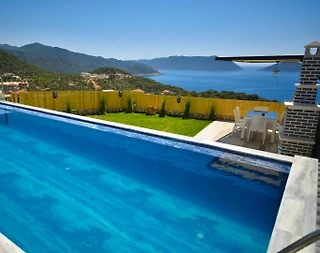 Kaş Belenli'de Doğa ve Deniz Manzaralı, Özel Havuzlu, Bahçeli Villa - 1