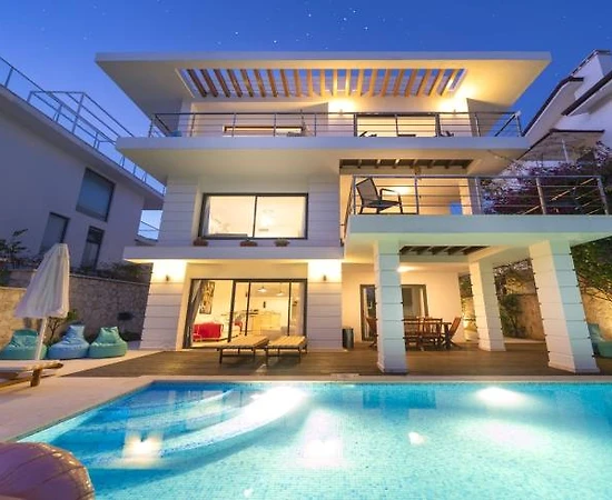 Kaş Kalkan'da Göz Alıcı Deniz Manzaralı, Özel Havuzlu, 4+1 Villa - 1