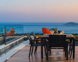 Kaş Kalkan'da Enfes Deniz Manzaralı, Özel Havuzlu, Şık Tasarımlı Villa - 4